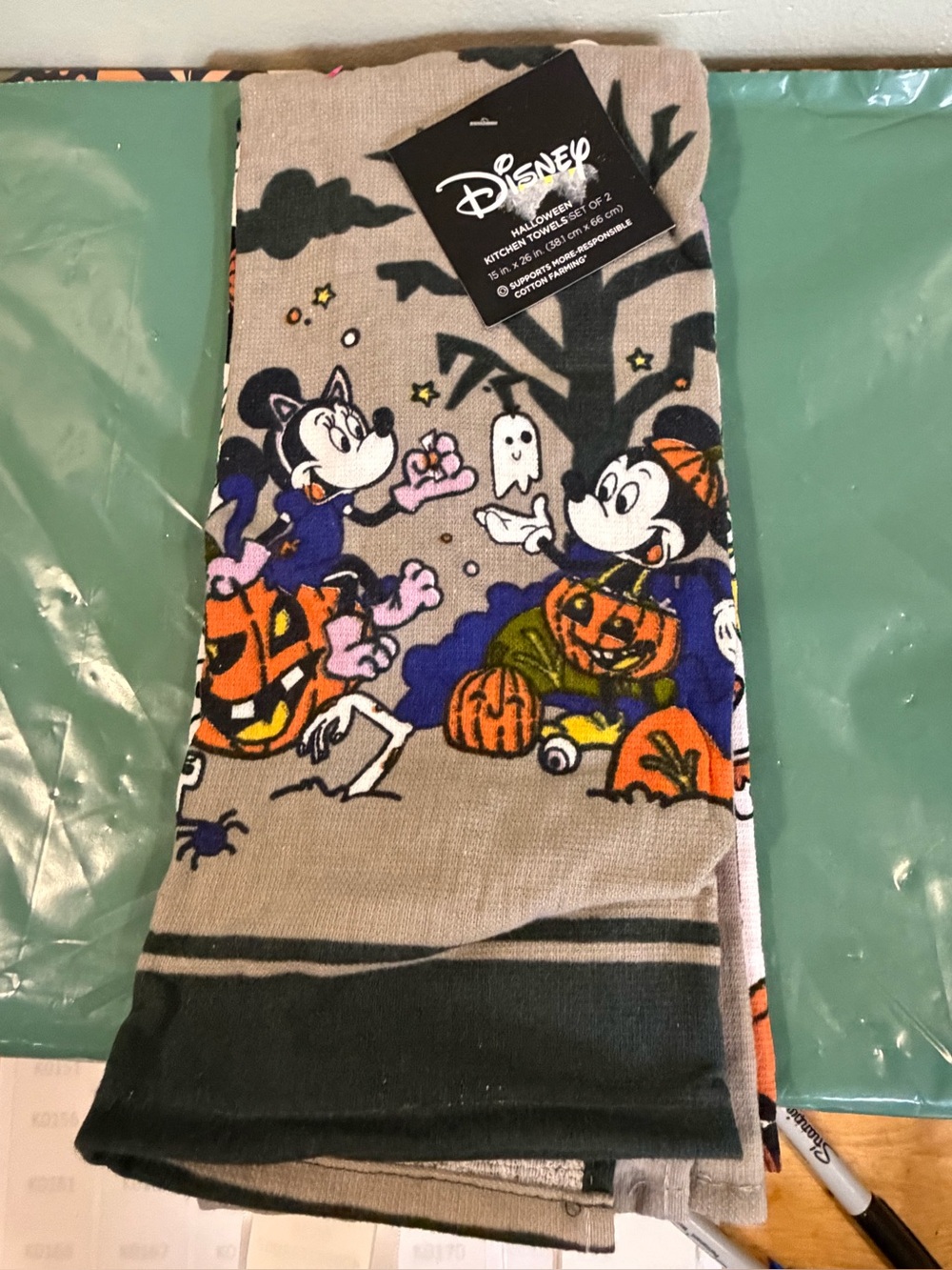 NEW Two Pack Disney Mickey & Minnie Halloween Theme Kitchen Towels